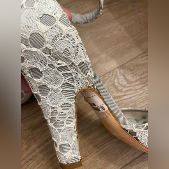 Dolce & Gabbana eyelet heels - Picture 5 of 12